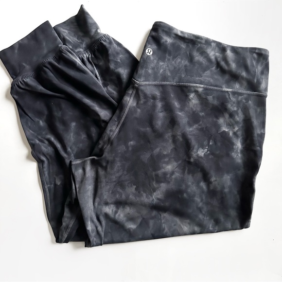 •LULULEMON• Align Jogger Crop 23” Diamond Die Pitch Graphic Grey Size 14 - Picture 9 of 10